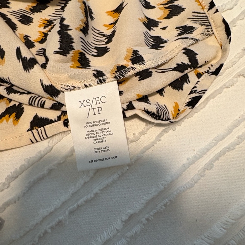 CAbi Round Trip blouse Women's Cream and Black Print Blouse - Picture 10 of 10